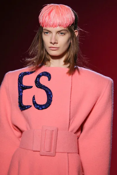 Look 11